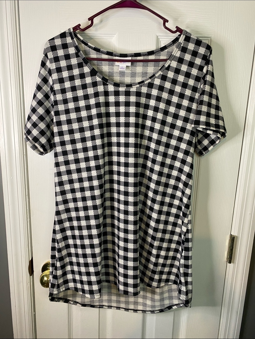 LuLaRoe Black and White Gingham Short Sleeve Top Size Large Top.